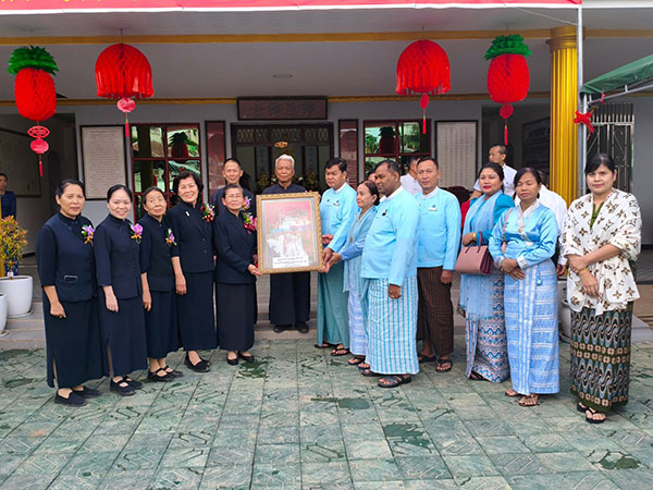 ရှမ်းပြည်နယ် တောင်ကြီးမြို့ပေါ်ရှိ ဖော်ဟွေ့ ဘုရားကျောင်း ဖွင့်ပွဲ အခမ်းသို့ ပြည်ထောင်စုသမ္မတမြန်မာနိုင်ငံတော်ဘာသာပေါင်းစုံချစ်ကြည်ညီညွတ်ရေးအဖွဲ့ တက်ရောက်